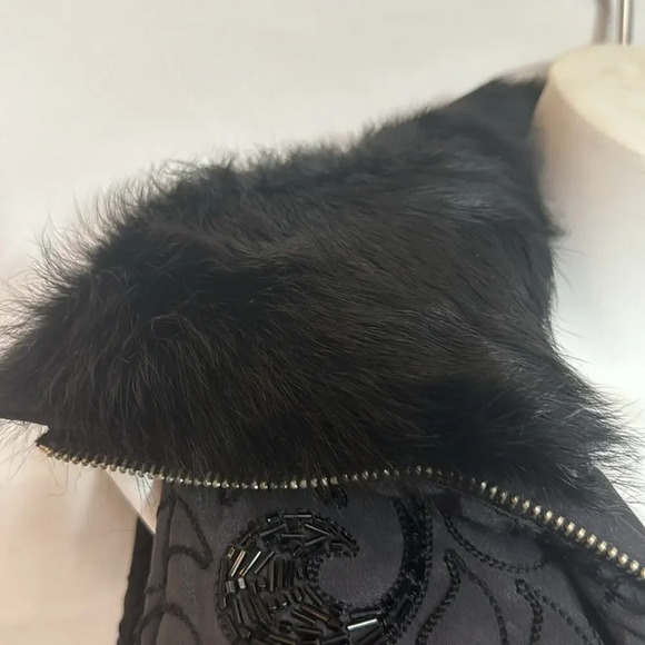 Beyoncé RARE House of Dereon Black Beaded Vest with Removable Rabbit Fur Collar - Picture 5 of 12